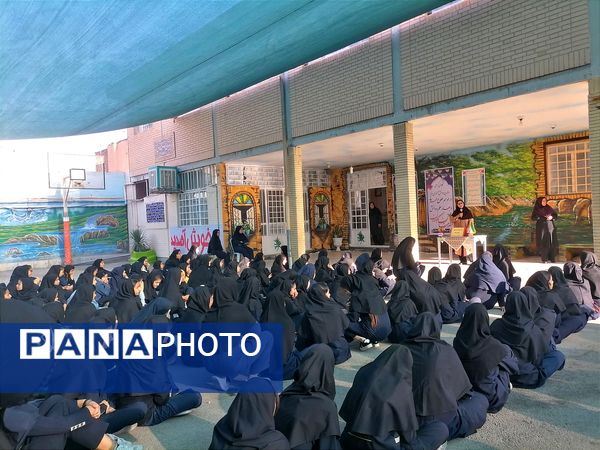 ویژه برنامه هفته بهداشت روان در دبیرستان فیاض کاشمر
