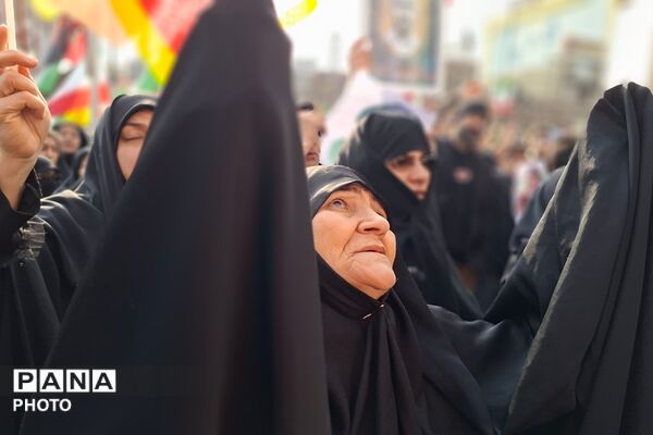 بیعت مردم قرچک با سومین رهبر نظام مقدس جمهوری اسلامی ایران