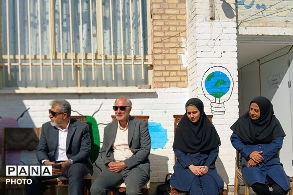 طنین غزل‌های حافظ در مدرسه اندیشه نفیس‌ فیروزکوه