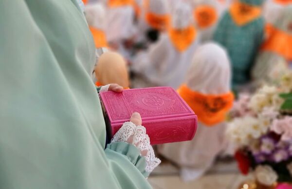 جشن تکلیف 3 هزار نفری دختران در حرم حضرت معصومه(س)