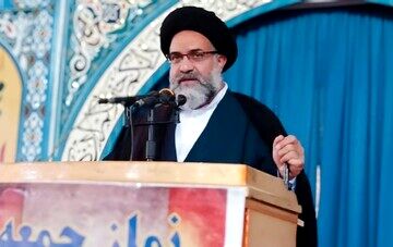آینده کشور به دست جوانان رای اولی رقم می خورد