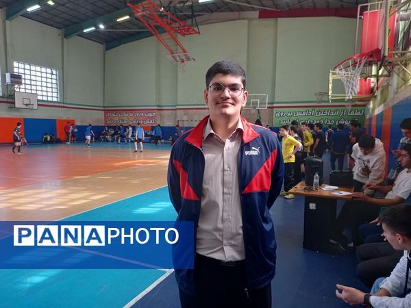 برگزاری مسابقه‌ فوتسال دانش‌آموزی توسط دبیرستان شاهد مهدیون