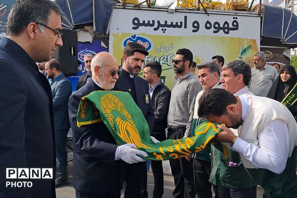  آیین اهتزار پرچم مقدس آستان‌‌قدس‌رضوی در بهارستان‌دو