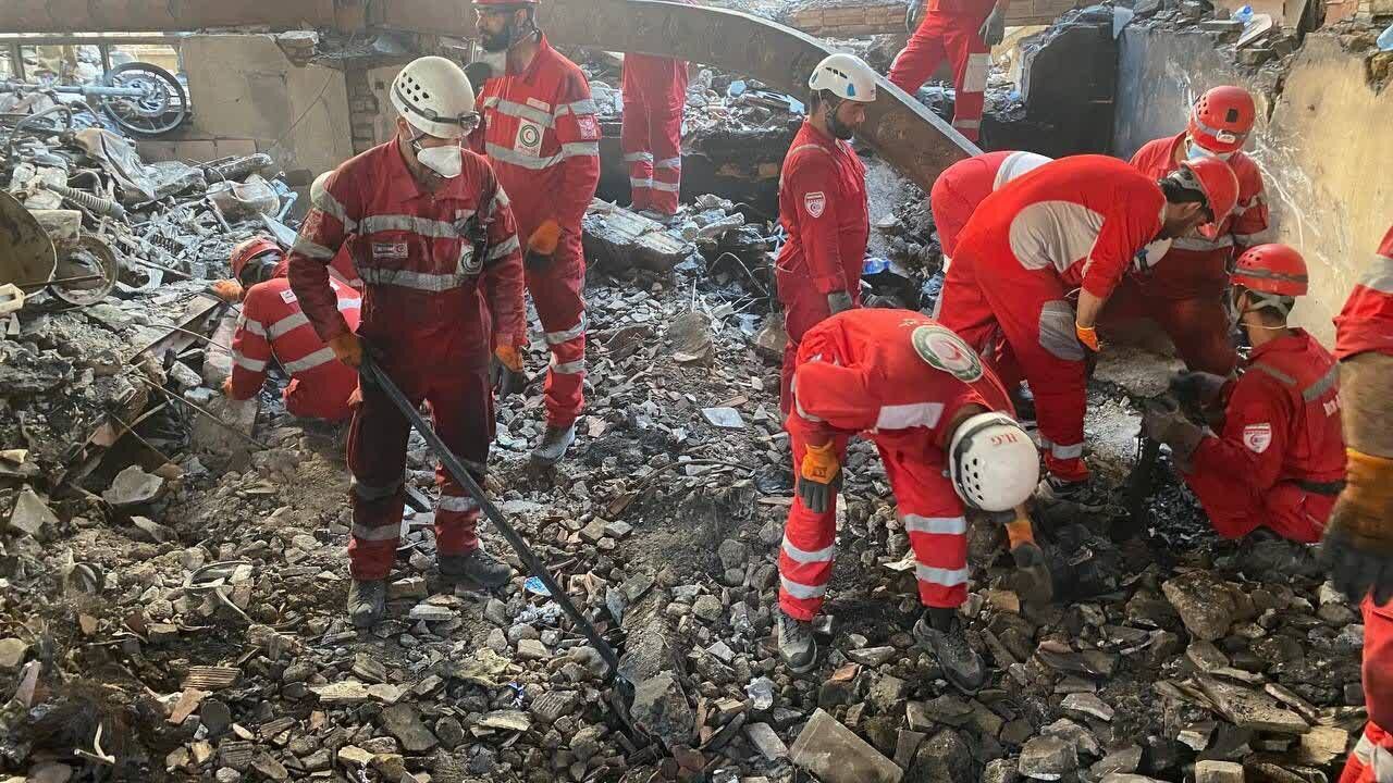 اعزام ۹ تیم عملیاتی هلال احمر زنجان به تهران در پی حملات وحشیانه رژیم صهیونستی