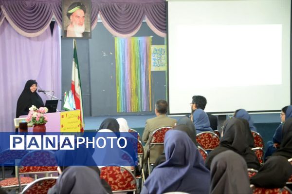 کارگاه آموزشی خبرنگاری دختران منطقه 6