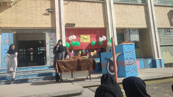 جشن نیمه شعبان  و دهه فجر در دبیرستان شهید  مرتضی مطهری (عترت) 