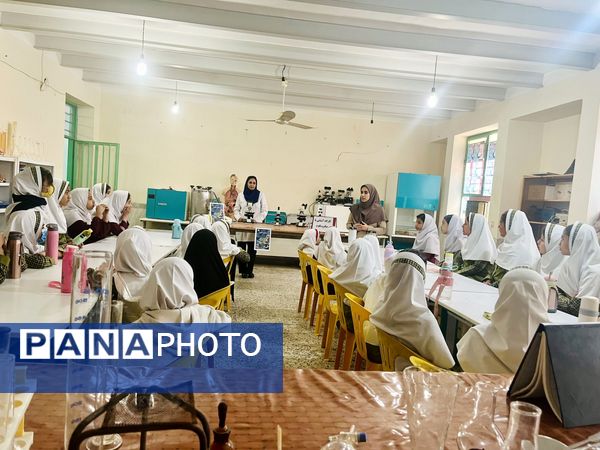 بازدید دانش‌آموزان حضرت معصومه(س) شاهد از پژوهش‌سرای رازی