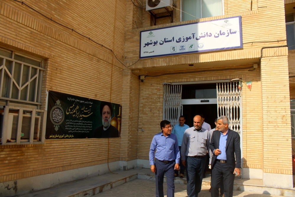 بازدید رئیس اداره خدمات آموزش و پرورش استان بوشهر از سازمان دانش‌آموزی استان