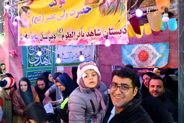 برپایی موکب‌های دانش‌آموزی در آباده برای میلاد جشن موعود