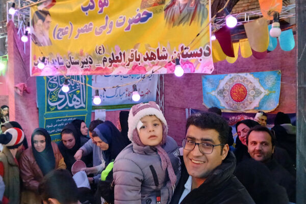 برپایی موکب‌های دانش‌آموزی در آباده برای میلاد جشن موعود