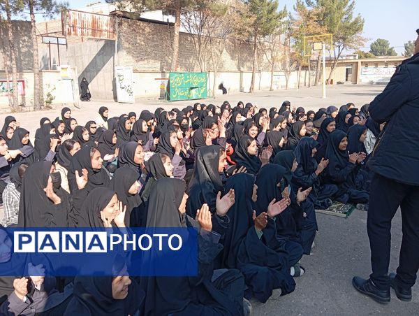 بزرگداشت هفته بسیج در دبیرستان حاج تقی نجفی نیشابور 