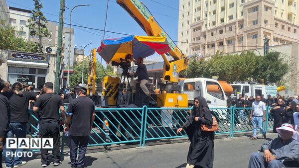 خیابان‌های منتهی به حرم، مملو از زائران رضوی
