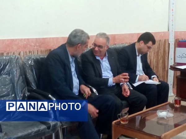 بازدید مدیر اداره ناحیه یک از دبیرستان گلشن آزادی