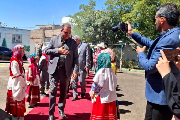 افتتاحیه آموزشگاه  سه کلاسه  دبستان دخترانه شهید نصرآبادی فیض آبادنیشابور 