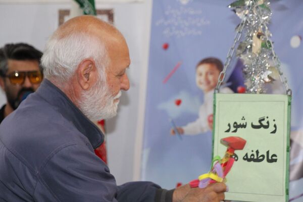 مراسم نمادین زنگ شور عاطفه ها باحضورمسئولین آموزش و پرورش