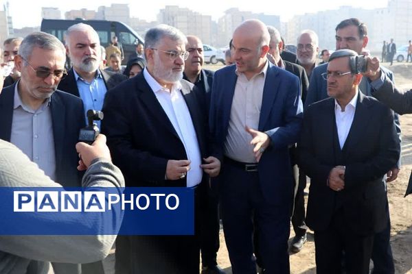 سفر یک‌روزه استاندار تهران به شهرستان بهارستان