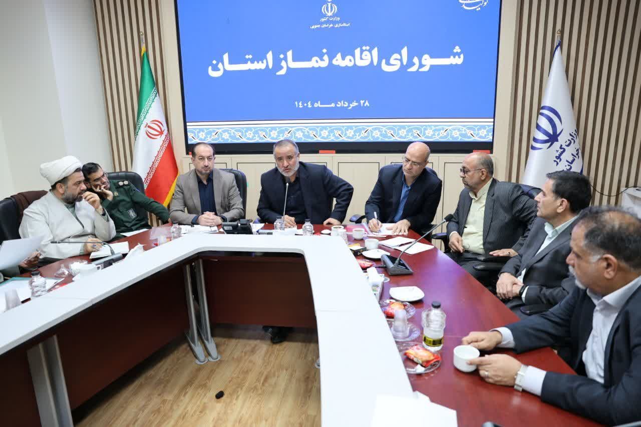 ۶۰ دستگاه اجرایی استان در برگزاری نماز جماعت، عملکرد قابل تقدیری دارند