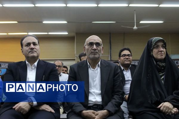 دیدار تشکل‌های دانش‌آموزی یزد با نماینده ولی‌فقیه در یزد