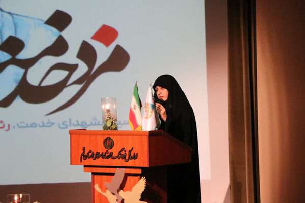 همایش ادبی هنری «مزد خدمت» در قم