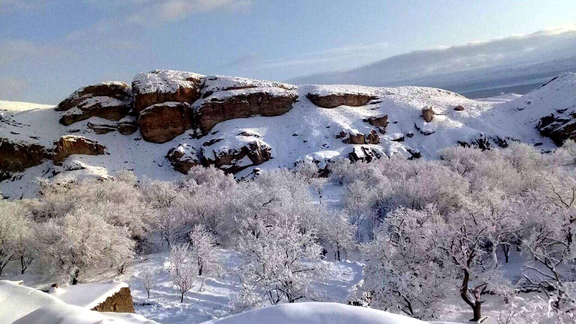 بارش برف در روستای اصقول سربیشه