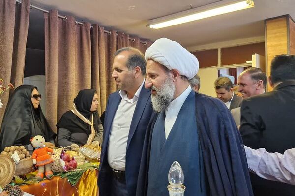 گرامیداشت هفته پیوند انجمن‌ و اولیا در قرچک