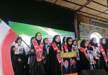 حرکت دسته سینه زنی و گرامیداشت چهلم امام شهید در شهربار نیشابور 