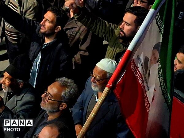 سی و سومین شب از انقلاب با شکوه مردم کاشمر