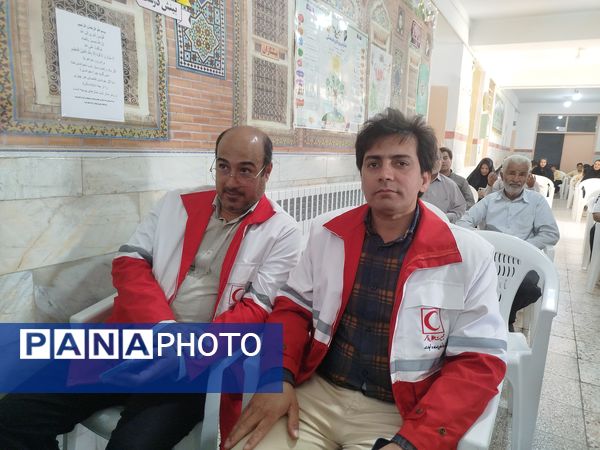 مراسم اهدای بسته های لوازم التحریر به دانش آموزان لازم التوجه دبستان شهید پسندیده فدافن