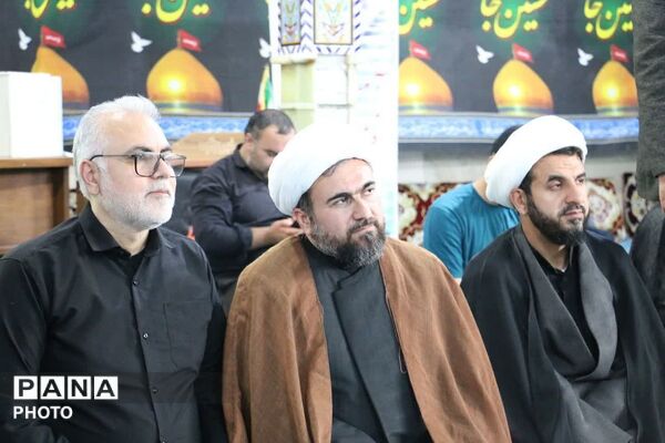 تأکید بر بصیرت و وحدت در نماز جمعه فیروزکوه