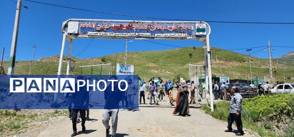 غبارروبی یادمان شهدای مرز تمرچین پیرانشهر