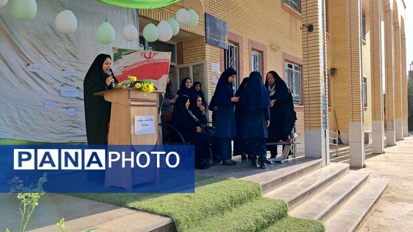 جشن میلاد حضرت زینب در دبیرستان حضرت زینب 