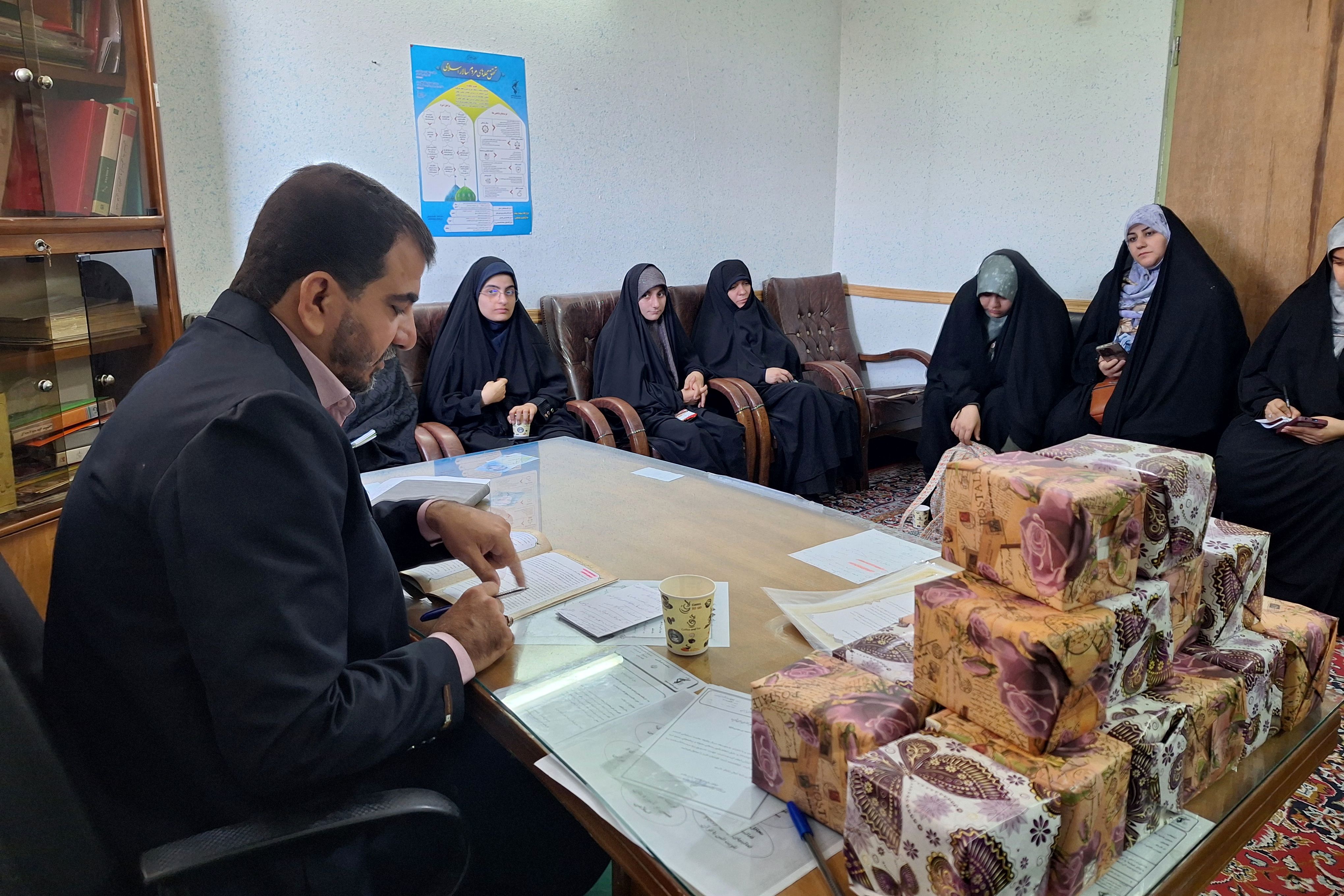 دوره توانمندسازی مسئولان فرهنگی بسیج طرح شهید همدانی در شیراز