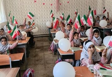 جشن شکوفه‌ها، روایت نخستین تجربه مدرسه برای کلاس‌اولی‌ها
