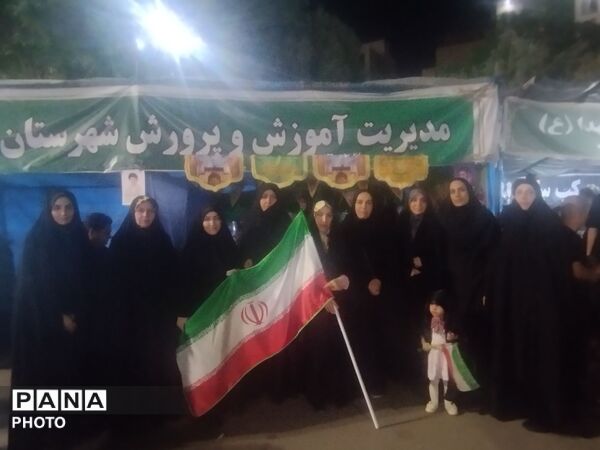 حضور گسترده و دشمن شکن دانش آموزان و فرهنگیان در غرفه آموزش و پرورش به میزبانی آموزشگاه الغدیر