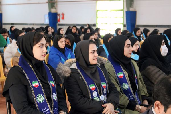 برگزاری جشن نیکوکاری در دبیرستان فاطمه الزهرا(س) آشخانه