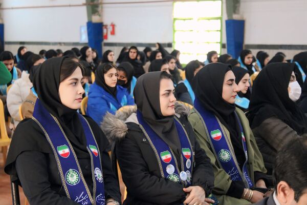 برگزاری جشن نیکوکاری در دبیرستان فاطمه الزهرا(س) آشخانه