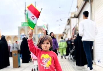 قدم‌هایی از جنس غیرت، نه اجبار در ۲۲ بهمن یزد