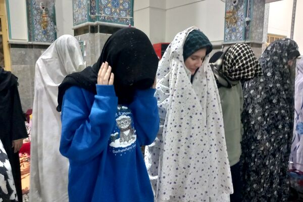مراسم معنوی اعتکاف دانش‌آموزی دختران دبیرستان ارمغان