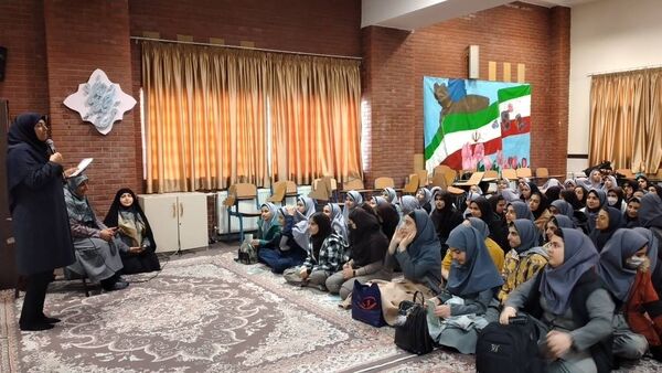 برپایی ضیافت افطاری در دبیرستان شهیده محبوبه
