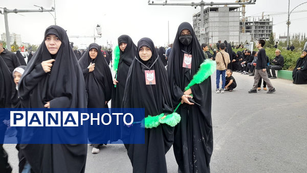 مراسم بزرگداشت شهدای خدمت با حضور نوجوانان انقلابی