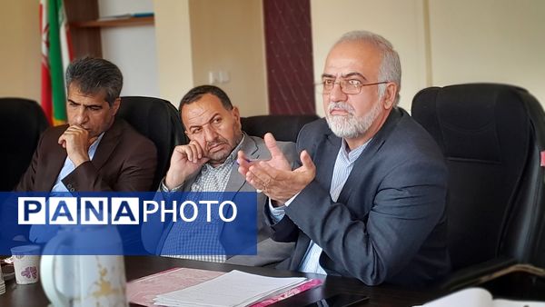 اولین جلسه شورای آموزش‌ و پرورش فارسان در سال ۱۴۰۴