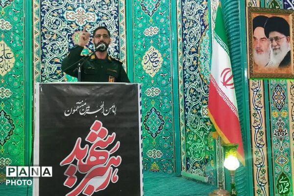 تجمع مردم فیروزکوه در خون‌خواهی امام امت در نماز جمعه