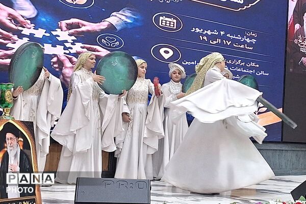 تجلیل از سمن‌ها و خبرنگاران برتر ورامین به سبک اداره ورزش و جوانان