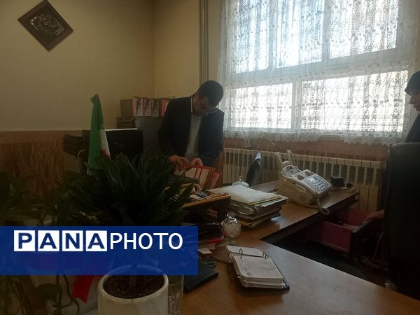 بازدید مدیر اداره ناحیه یک از دبیرستان گلشن آزادی