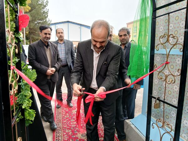 افتتاحیه اولین کارگاه چند منظوره «نوجوان هوشمند» در کشور با هدف توسعه مهارت آموزی و آموزش فناوری‌های نوین