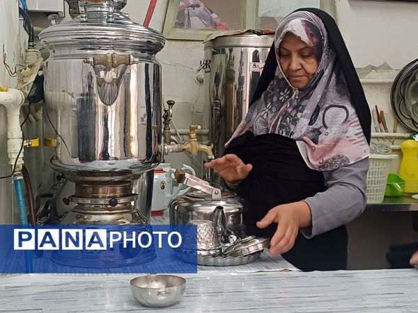 غبار روبی مسجد جامع کوهپایه همزمان با حلول ماه رمضان و ایام نوروز