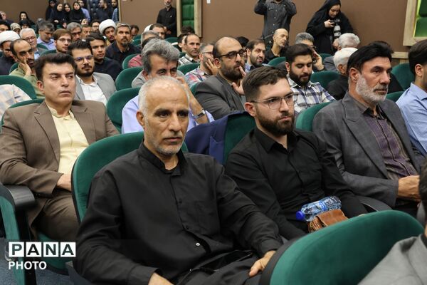 آیین تجلیل از منتخبین استانی اجلاسیه نماز