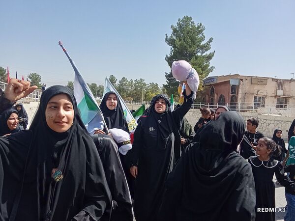 حضور مردم نیشابور در راهپیمایی جاماندگان اربعین حسینی