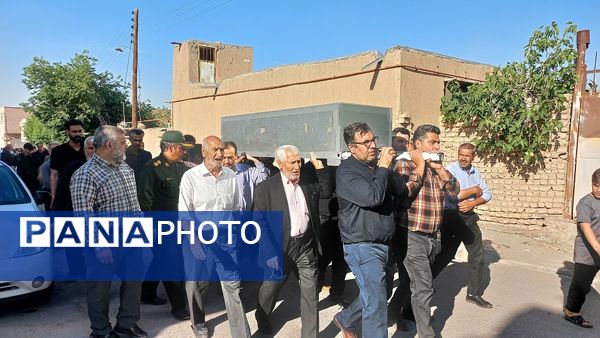 تشییع پیکر مادر شهید «حسن محمدی» در جعفریه قم