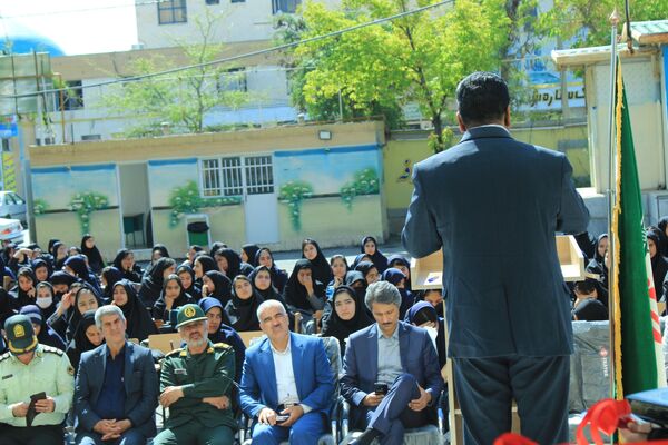 افتتاح دبیرستان نمونه دولتی دخترانه الزهرا در گلبهار
